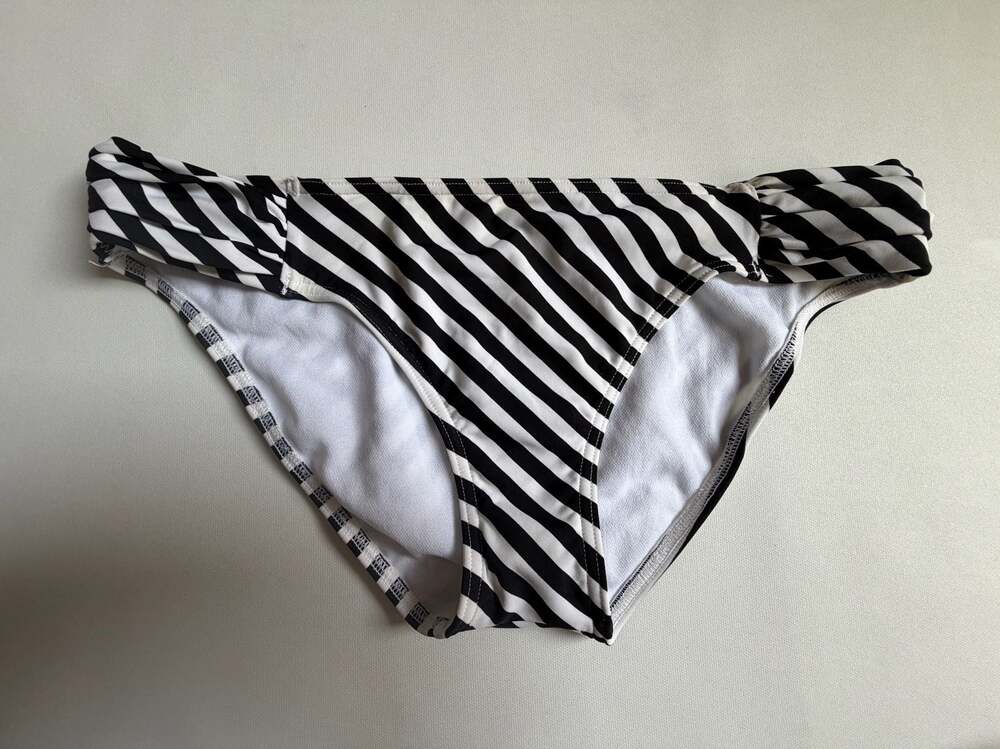 dELiAs Black White Diagonal Stripe Ruched Side Bikini Swim Bottom L